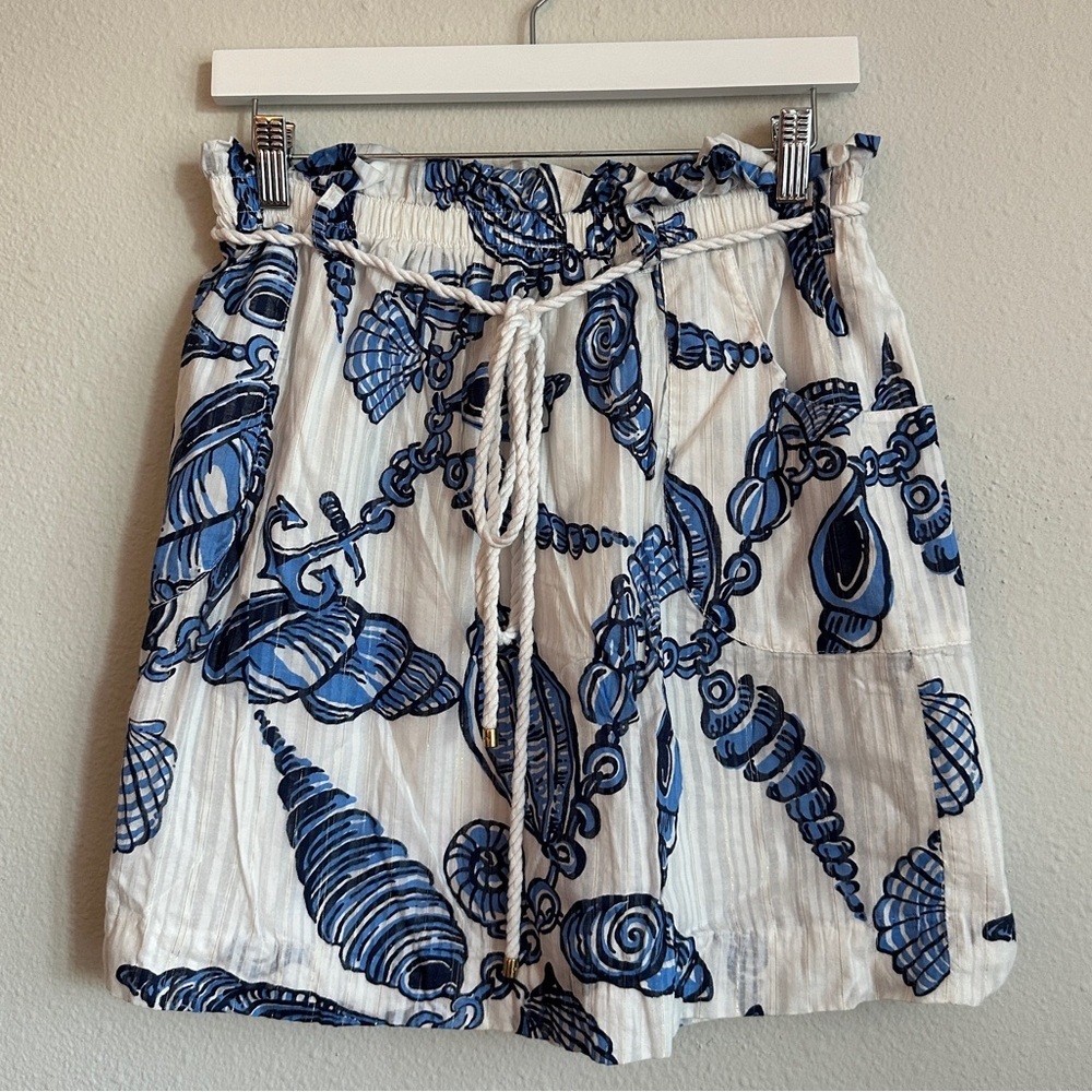 Lilly Pulitzer Size Medium White and Blue Seashell Print Skirt with Rope Belt